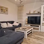 Apartments Sain With Garden Terrace Near The Beach